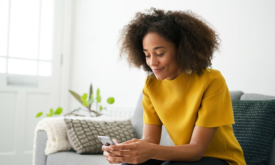 Propriétaire satisfait de la gestion locative Groupe Reine à Paris